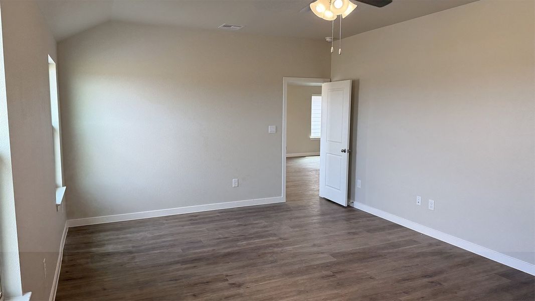 Spacious, unfurnished interior of a new home in London Towne, Corpus Christi (Image 20). Spacious, unfurnished interior of a new home in London Towne, Corpus Christi (Image 20).