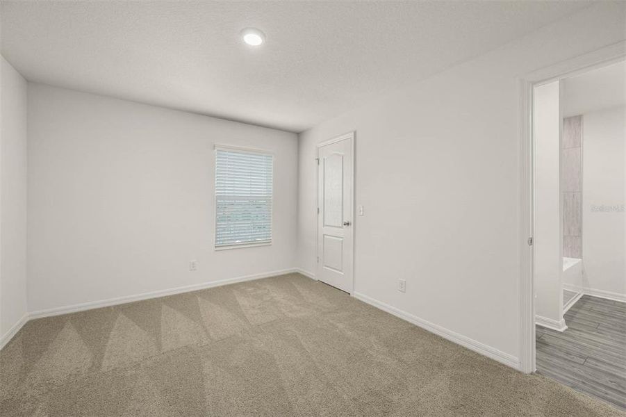 Spacious, unfurnished interior of a new home in Sol Vista, Dundee (Image 30). Spacious, unfurnished interior of a new home in Sol Vista, Dundee (Image 30).