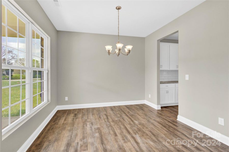 Kitchen access from dining room