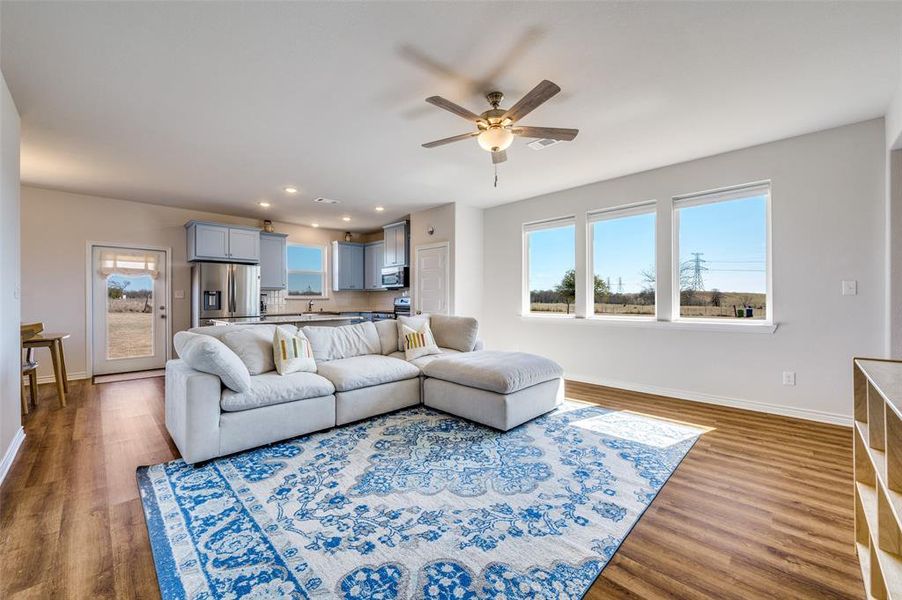 Furnished interior view inside a new home in , Gunter (Image 25).