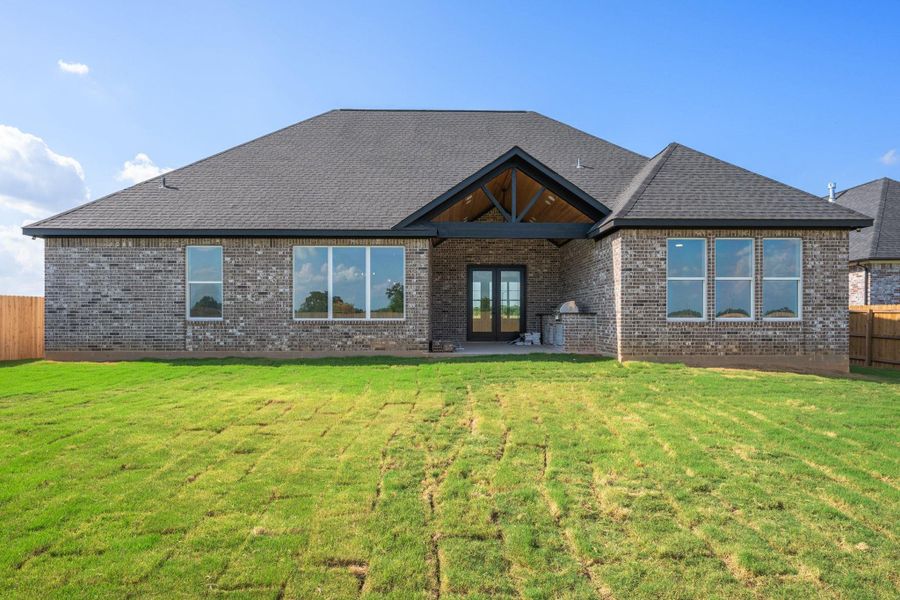 Exterior details and patio area of a home in , College Station (Image 4).