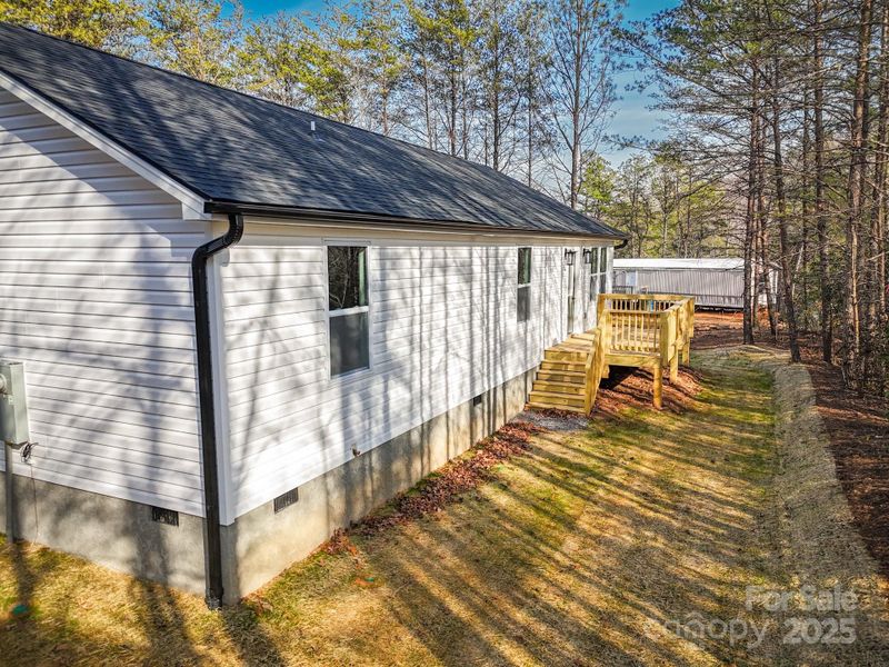 Exterior details and patio area of a home in , Marion (Image 24).