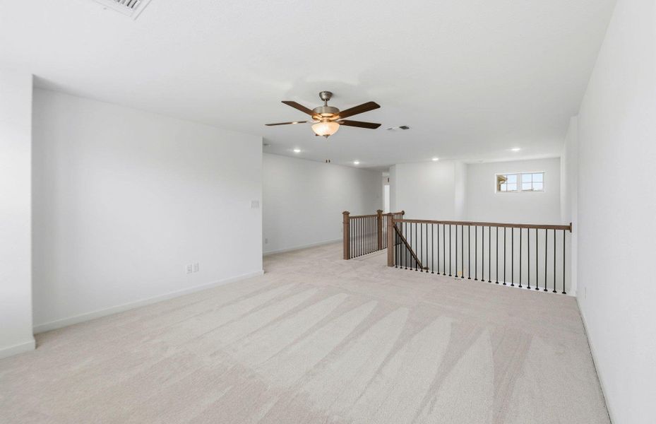 Spacious, unfurnished interior of a new home in Santa Rita Ranch, Liberty Hill (Image 30).