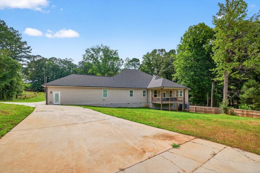 Front exterior of a new home in , Oxford, GA, highlighting curb appeal (Image 31).