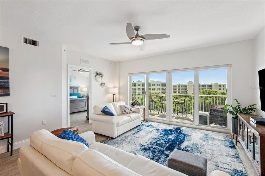 Furnished interior view inside a new home in , Largo (Image 14).