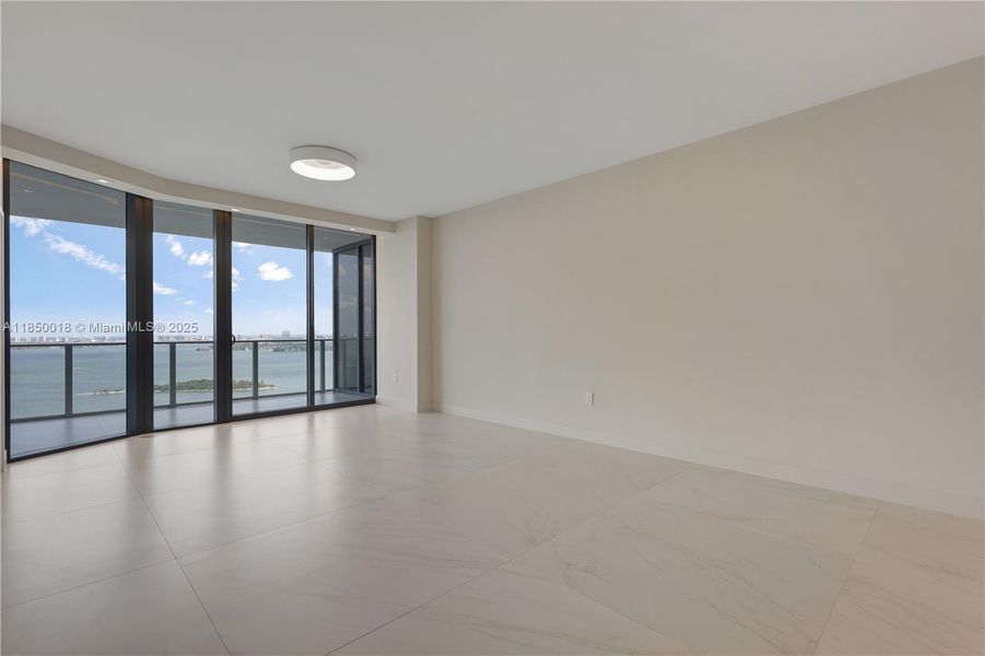 Spacious, unfurnished interior of a new home in , Miami (Image 21).