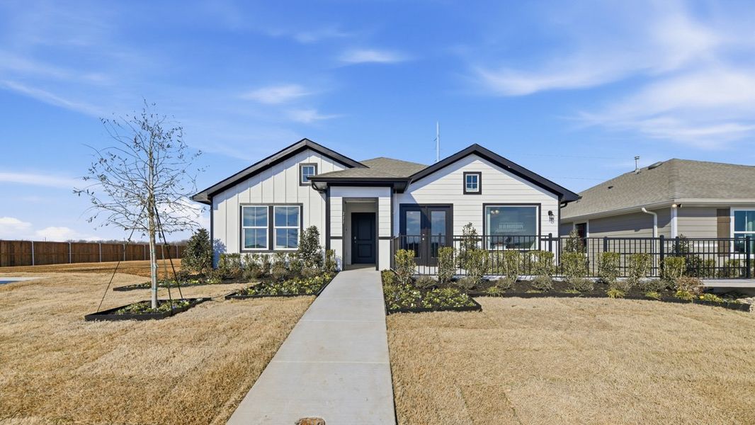Representative exterior photo of a completed home built from the Texas Cali by D.R. Horton in Dry Creek, Bridgeport, TX (Image 22).