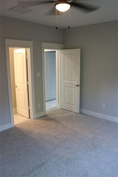 Spacious, unfurnished interior of a new home in , Houston (Image 16).