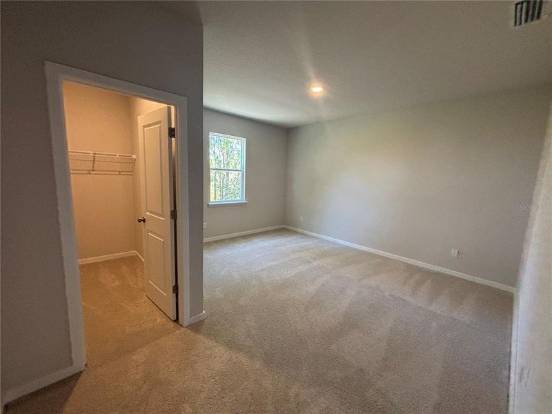 Spacious, unfurnished interior of a new home in Reserve East, Flagler Beach (Image 17).