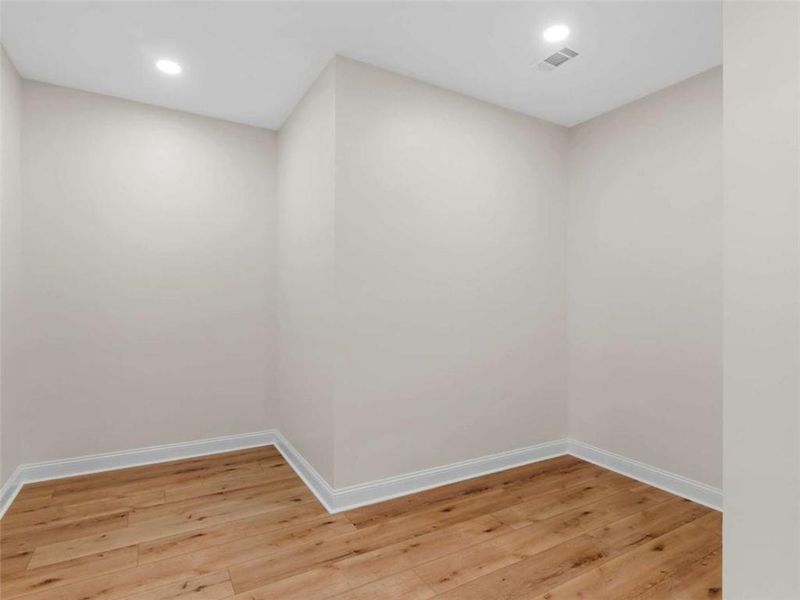 Spacious, unfurnished interior of a new home in , Jackson (Image 31).