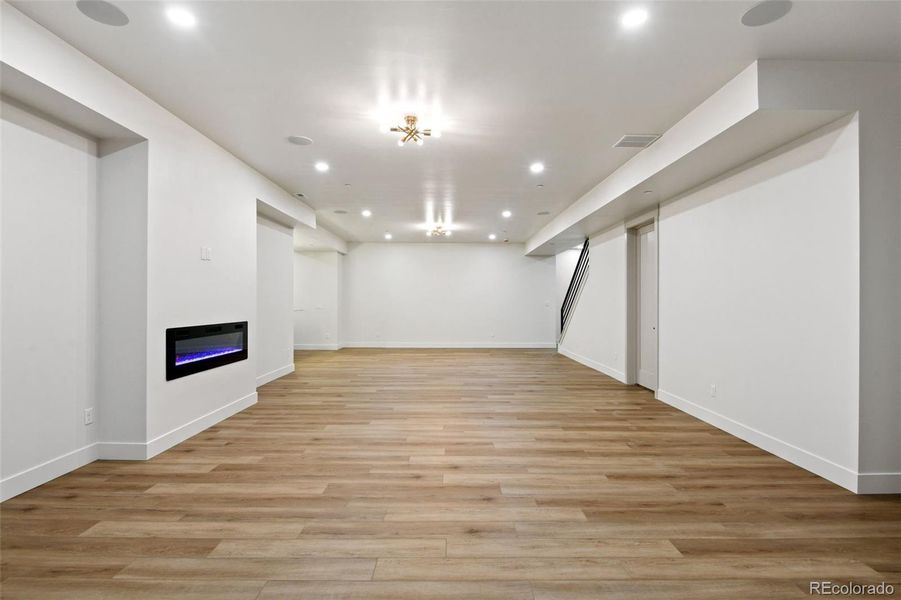 Spacious, unfurnished interior of a new home in , Brighton (Image 37).