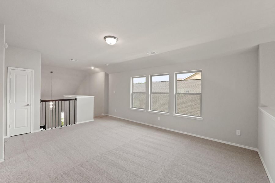 Spacious, unfurnished interior of a new home in The Trails, New Caney (Image 24).