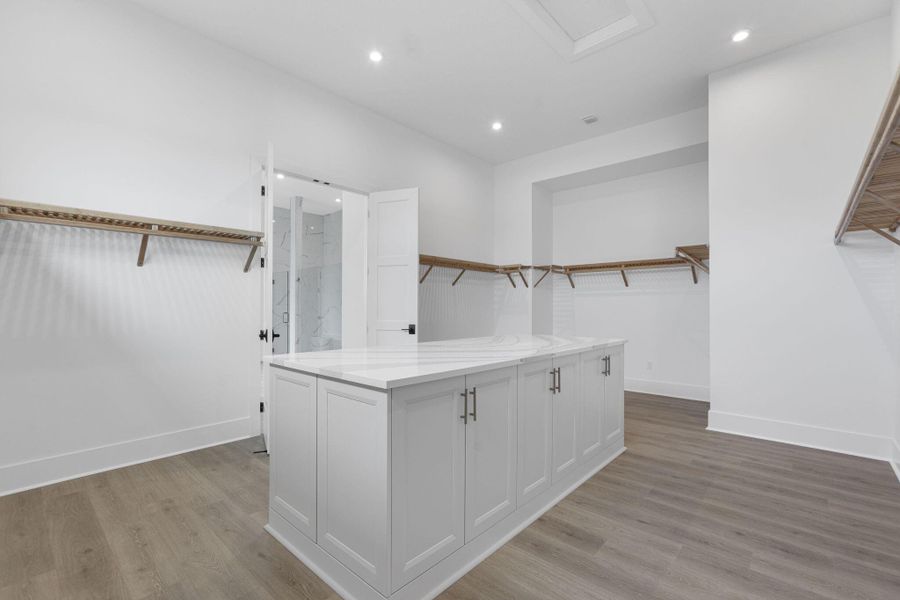 Furnished interior view inside a new home in Astor Creek Golf & Country Club, Port St. Lucie (Image 5).