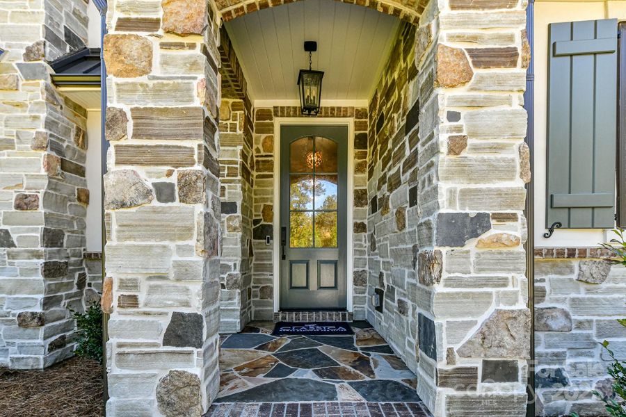 Image 34 of a home in .