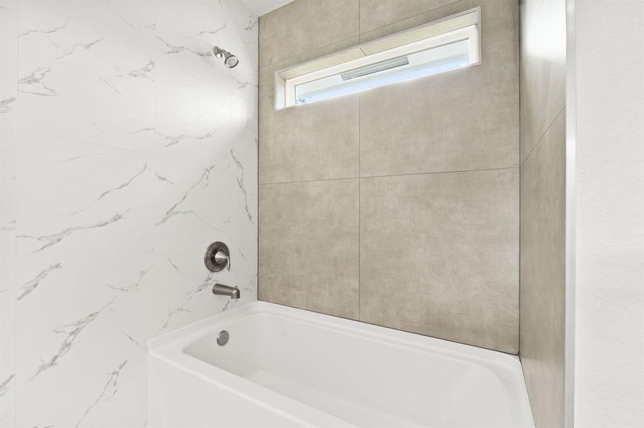 Bath 3 Tub