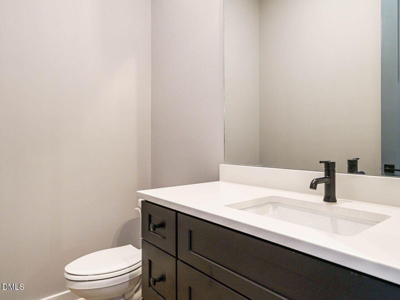 022-1280x960-half-bath