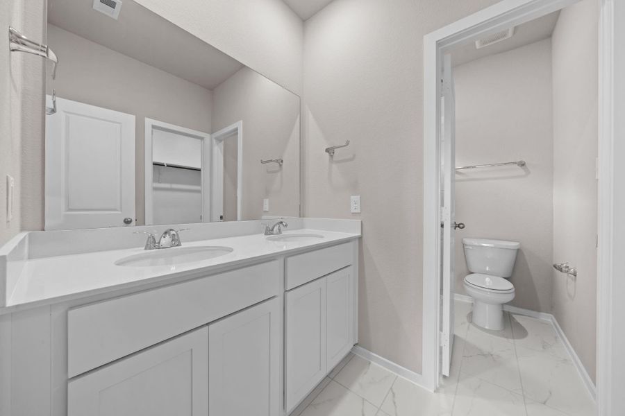 Furnished interior view inside a new home in Creekhaven, Rosharon (Image 11).