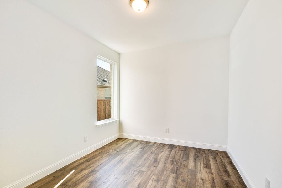 Spacious, unfurnished interior of a new home in Reunion, Rhome (Image 15). Spacious, unfurnished interior of a new home in Reunion, Rhome (Image 15).