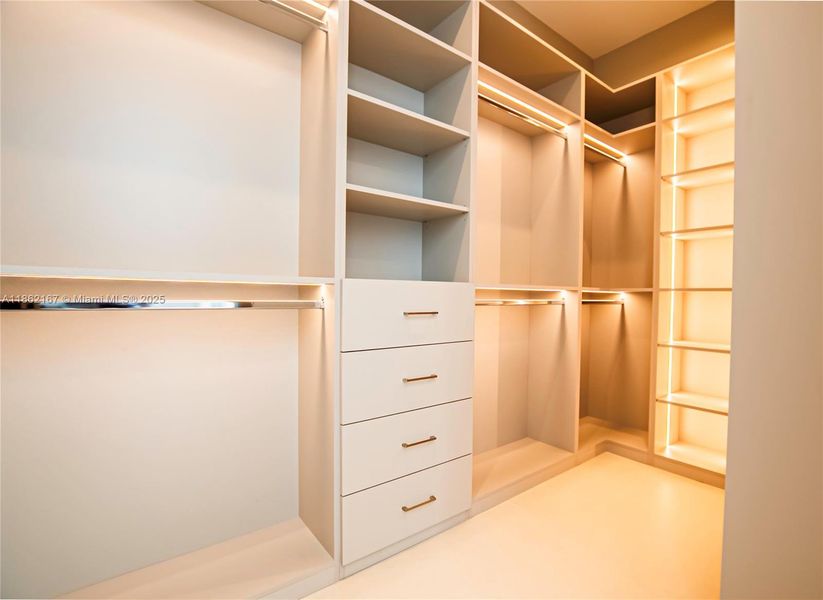 Image 46 of a home in .