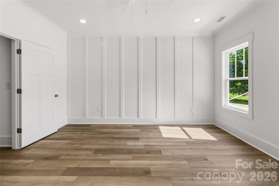 Spacious, unfurnished interior of a new home in , Clover (Image 27).