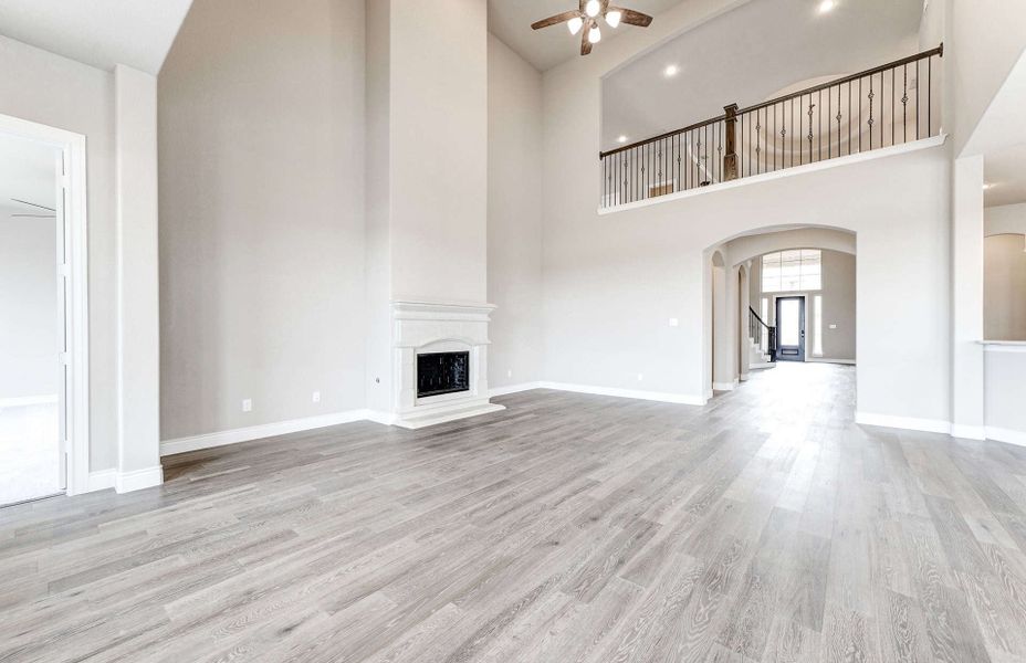 Spacious, unfurnished interior of a new home in Bridgeland 60′, Cypress (Image 26).