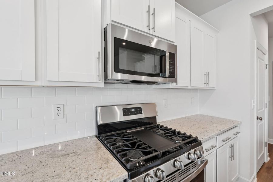 Tredenham 6_Eno_Kitchen 2_9.2.25_webread Tredenham 6_Eno_Kitchen 2_9.2.25_webread