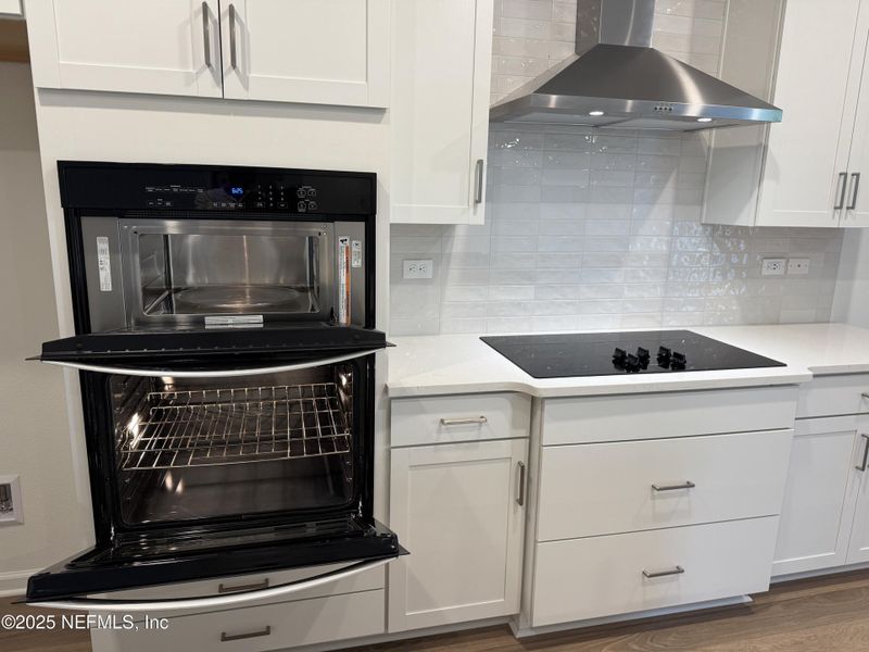 Close-up of interior finishes inside a home in , Green Cove Springs (Image 12).
