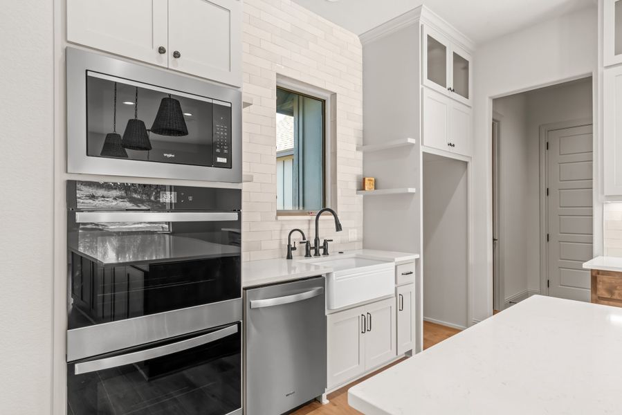Furnished interior view inside a new home in Parker Meadows, Weatherford (Image 10).