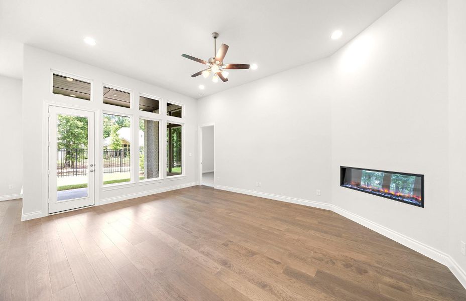 **Representative photo** **Representative photo**