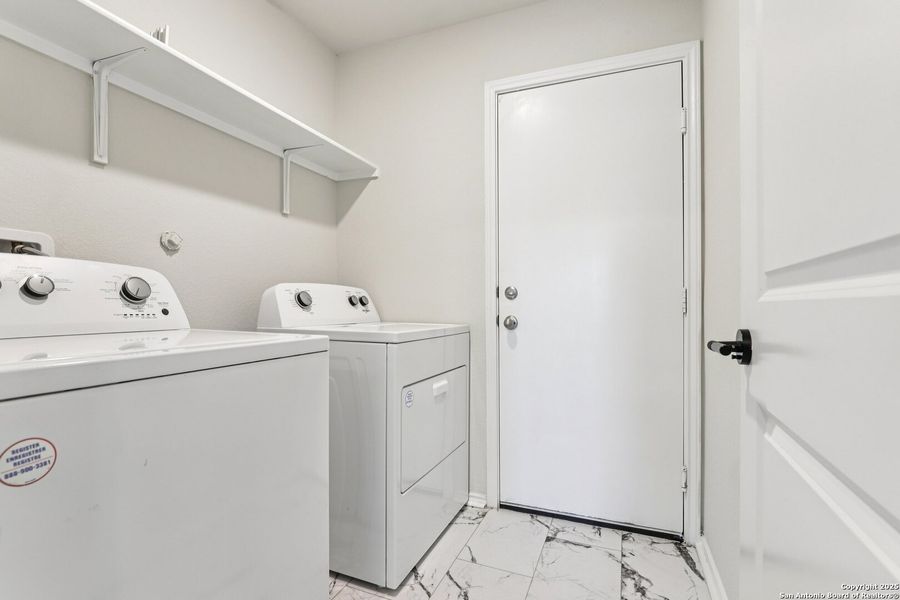 Furnished interior view inside a new home in Solana Ridge, San Antonio (Image 5). Furnished interior view inside a new home in Solana Ridge, San Antonio (Image 5).