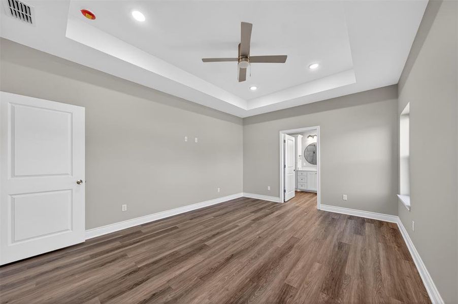 Spacious, unfurnished interior of a new home in , Troup (Image 19).