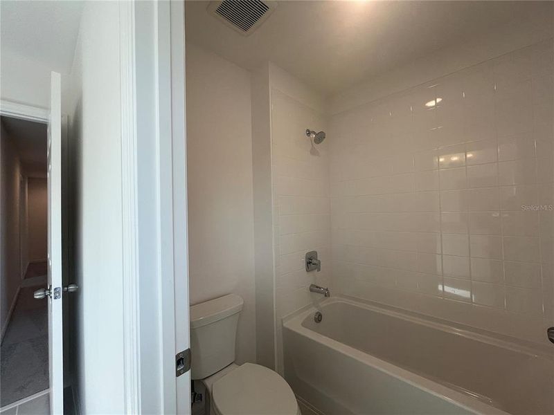 Furnished interior view inside a new home in Trinity Lakes, Groveland (Image 5). Furnished interior view inside a new home in Trinity Lakes, Groveland (Image 5).