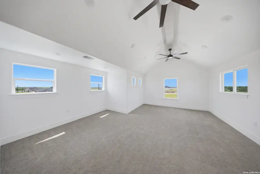 Spacious, unfurnished interior of a new home in , Floresville (Image 14).