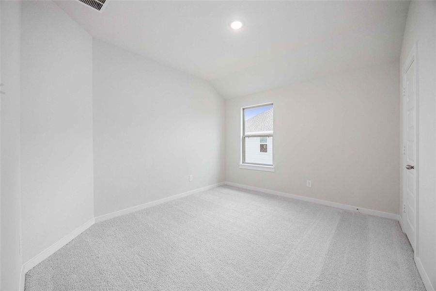 Spacious, unfurnished interior of a new home in Granger Pines, Conroe (Image 21). Spacious, unfurnished interior of a new home in Granger Pines, Conroe (Image 21).