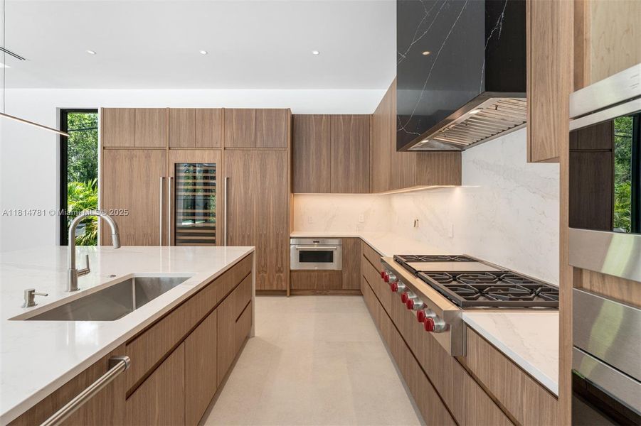 Furnished interior view inside a new home in , Pinecrest (Image 11).