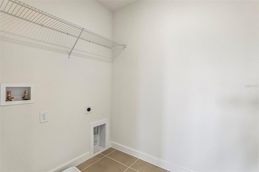 Spacious, unfurnished interior of a new home in Cyrene at Harmony, St. Cloud (Image 15).