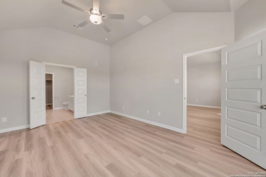 Spacious, unfurnished interior of a new home in Paloma Park, Converse (Image 43).