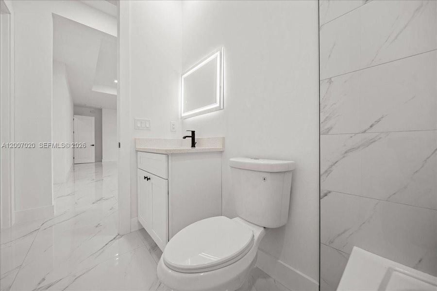 Furnished interior view inside a new home in , Lehigh Acres (Image 9).