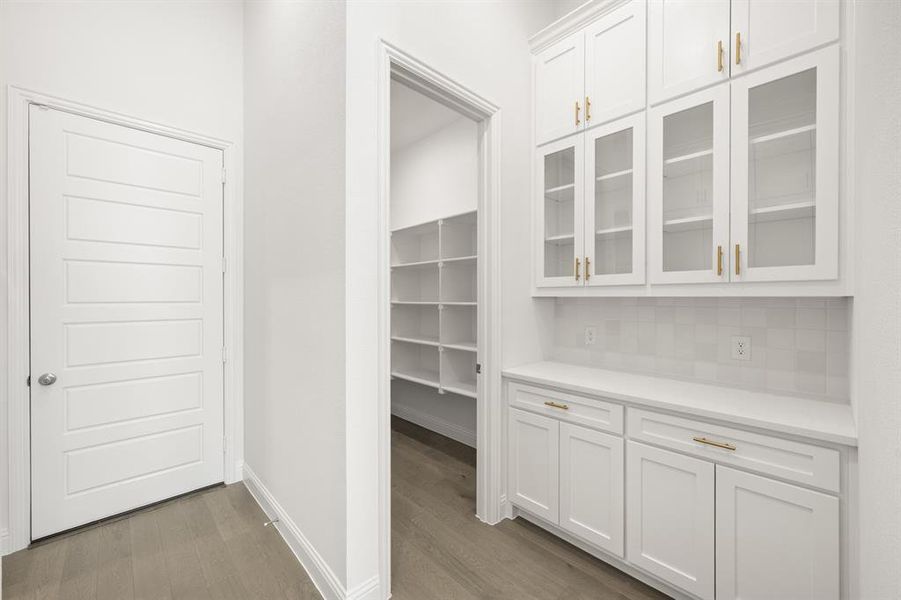 Furnished interior view inside a new home in Rockwood 90', Mansfield (Image 16).