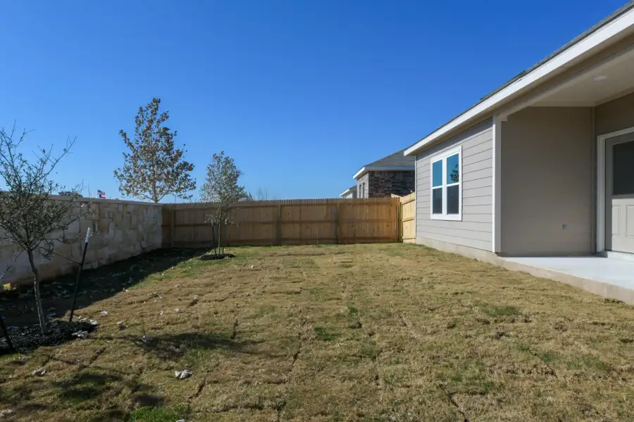 Representative exterior details of a home built from the Hadley by Ashton Woods in Saddlebrook Ranch, Schertz (Image 16).