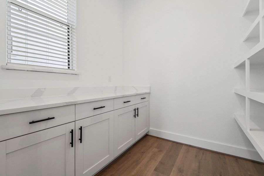Furnished interior view inside a new home in Hallimore Ranch, Rosenberg (Image 10).