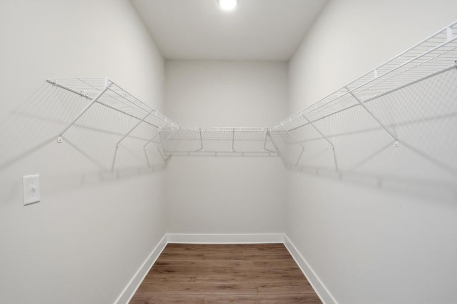 Spacious, unfurnished interior of a new home in Rone Creek, Waxhaw (Image 25).