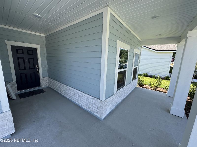 Exterior details and patio area of a home in Oak Creek Preserve, Jacksonville (Image 3). Exterior details and patio area of a home in Oak Creek Preserve, Jacksonville (Image 3).