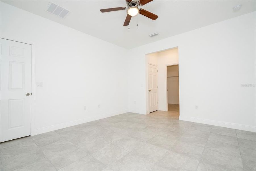 Spacious, unfurnished interior of a new home in , Dunnellon (Image 45).