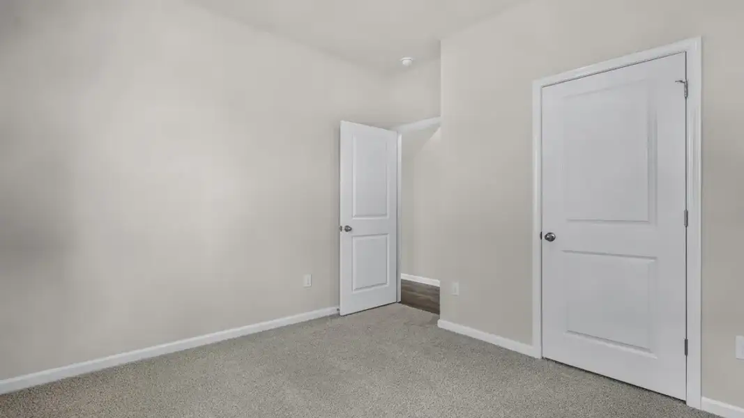 Spacious, unfurnished interior of a new home in Martin Farms, Aberdeen (Image 23).