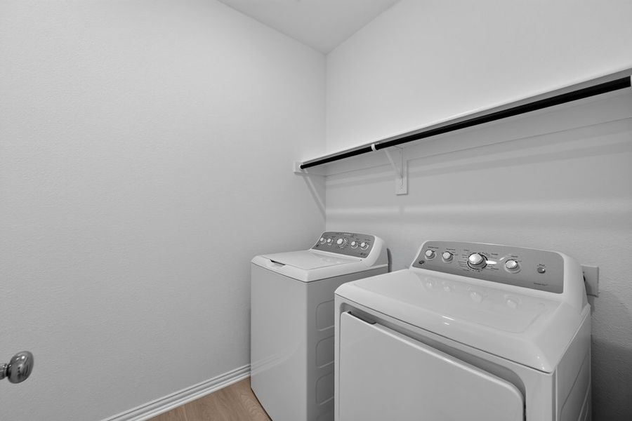 Close-up of interior finishes inside a home in River Ridge, Crandall (Image 11).