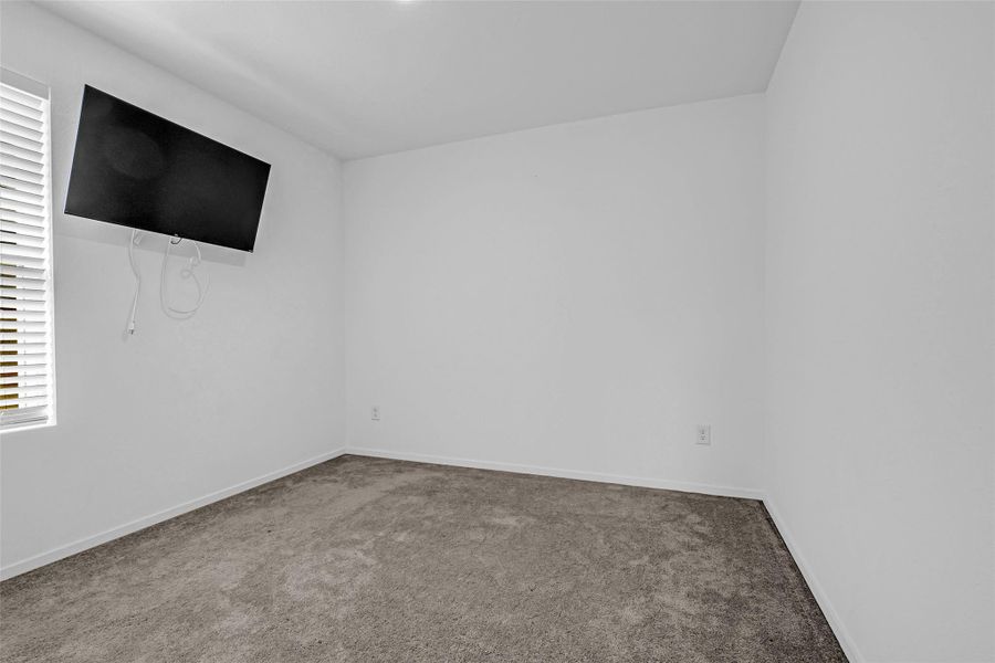 Spacious, unfurnished interior of a new home in Tavola, New Caney (Image 20).