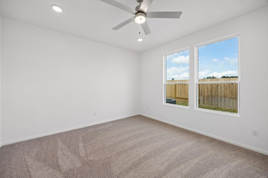 Spacious, unfurnished interior of a new home in Montgomery Bend, Montgomery (Image 24).