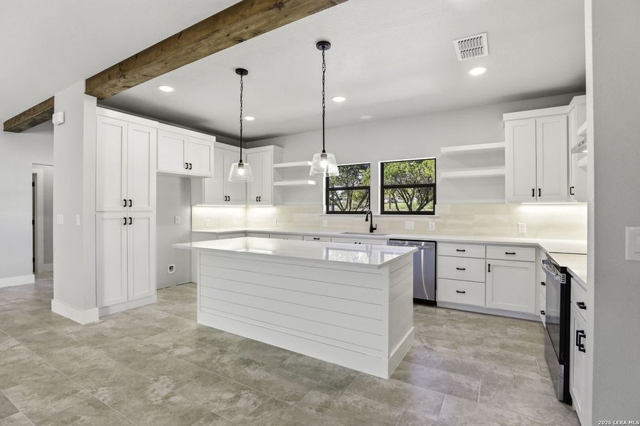Furnished interior view inside a new home in , Canyon Lake (Image 5).