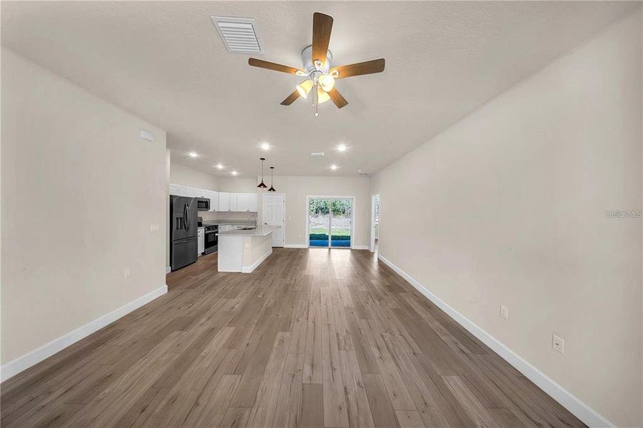 Spacious, unfurnished interior of a new home in , Ocala (Image 43).